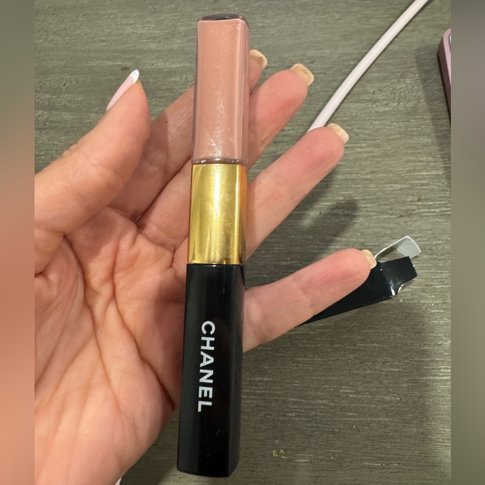Chanel Le Rouge Duo Ultra Tenue Merry Rose Lipstick